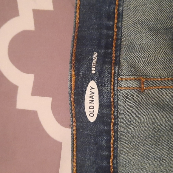 Old Navy Euc!!! Boyfriend distressed jeans Size 16 - Picture 4 of 5